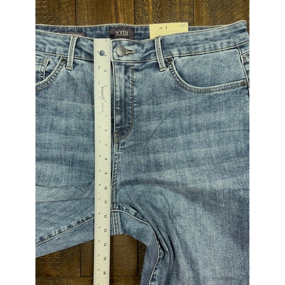 NWT NYDJ Margot Girlfriend Ankle Jeans, LiftXTuck Cool Embrace, Size 16P - Picture 4 of 8